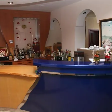 Apartmani Mirenza 3*
